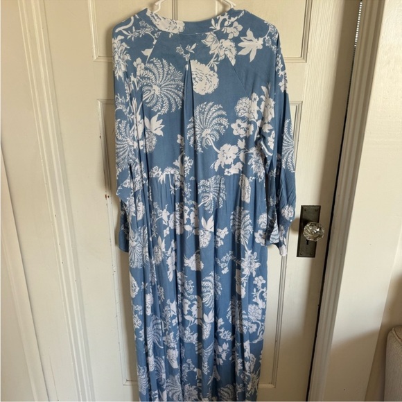 NWT House of Lacuna Tuscany Blur Coconut floral dress size large - Picture 2 of 10
